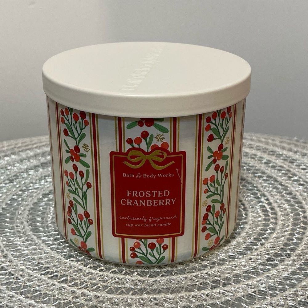 BBW Frosted Cranberry 3 Wick Scented Candle NWT